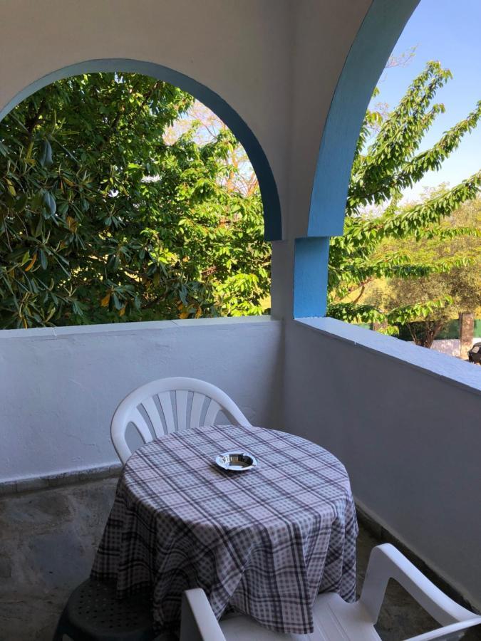 Blue Garden Inn Foúrka Eksteriør bilde